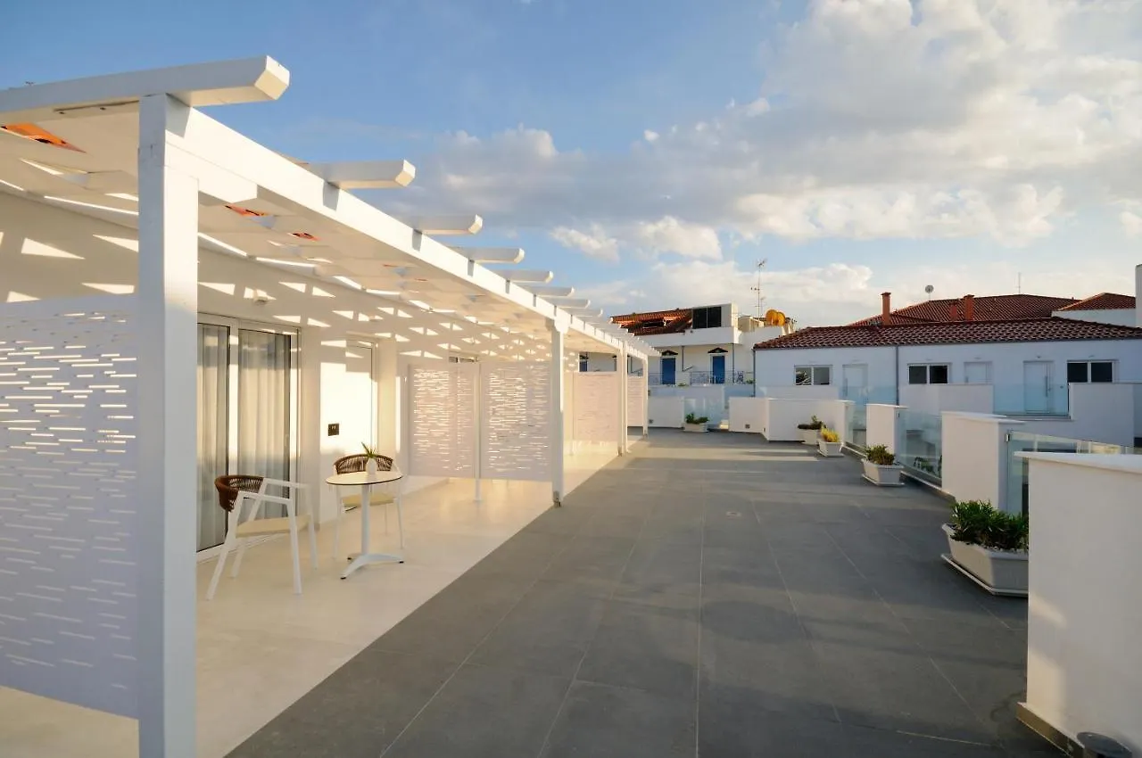 Lefko Suites CChanioti Aparthotel