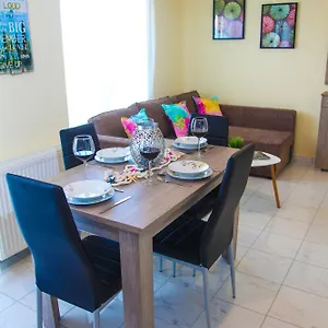 Apartments Holiday Peraía