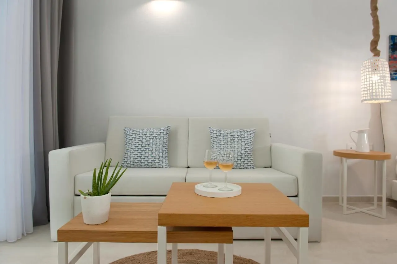 Lefko Suites Hanioti