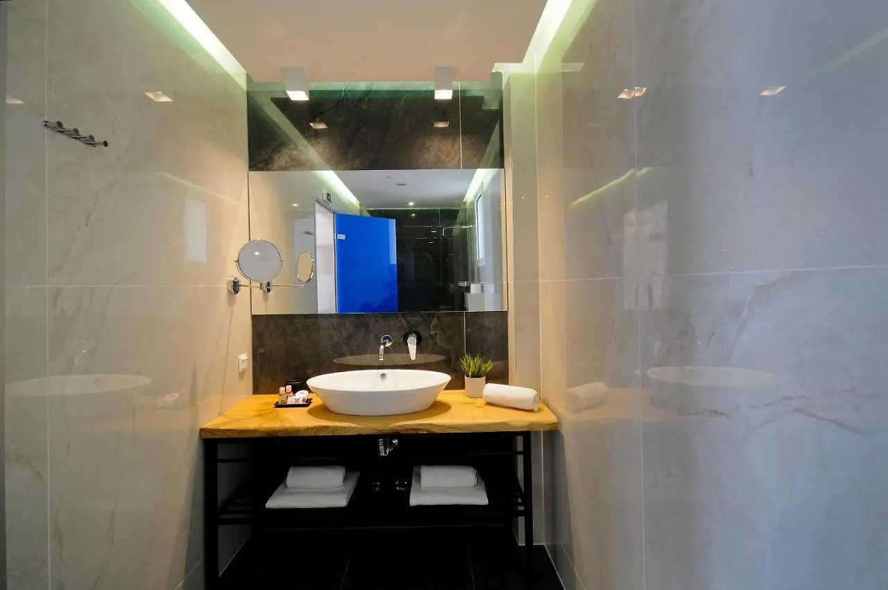 Hotel de apartamente Lefko Suites Hanioti Grecia
