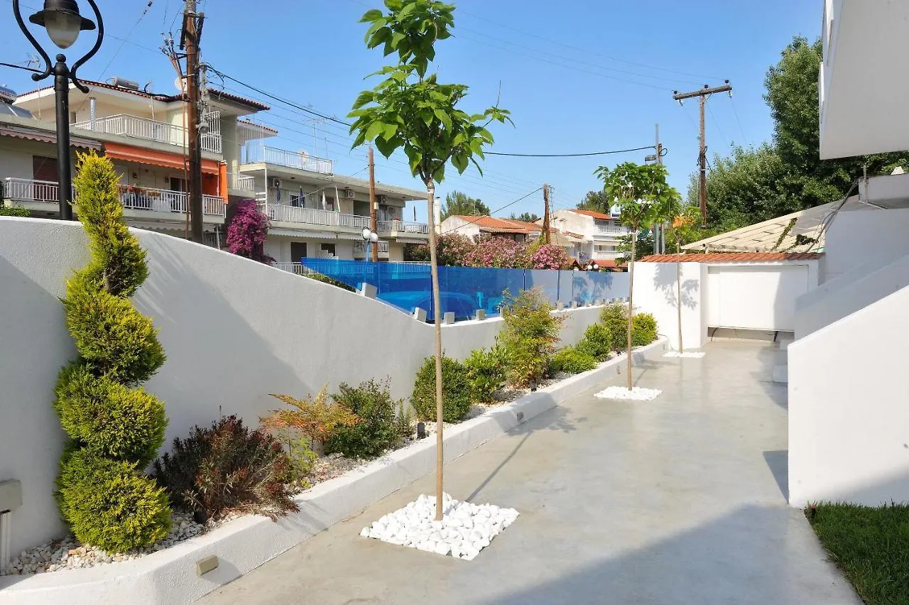 Hotel de apartamente Lefko Suites Hanioti Grecia