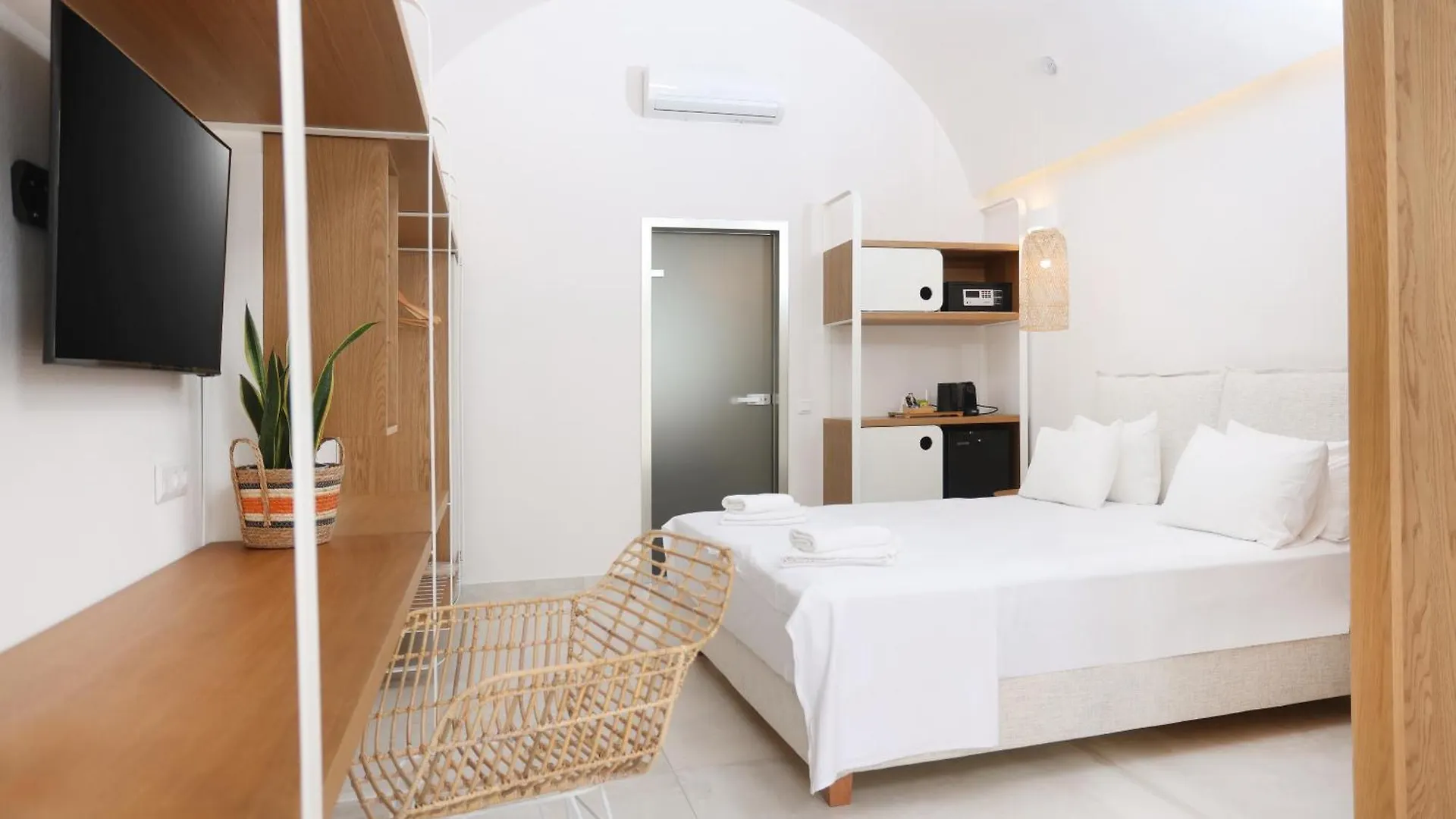 Lefko Suites Chaniotis Aparthotel