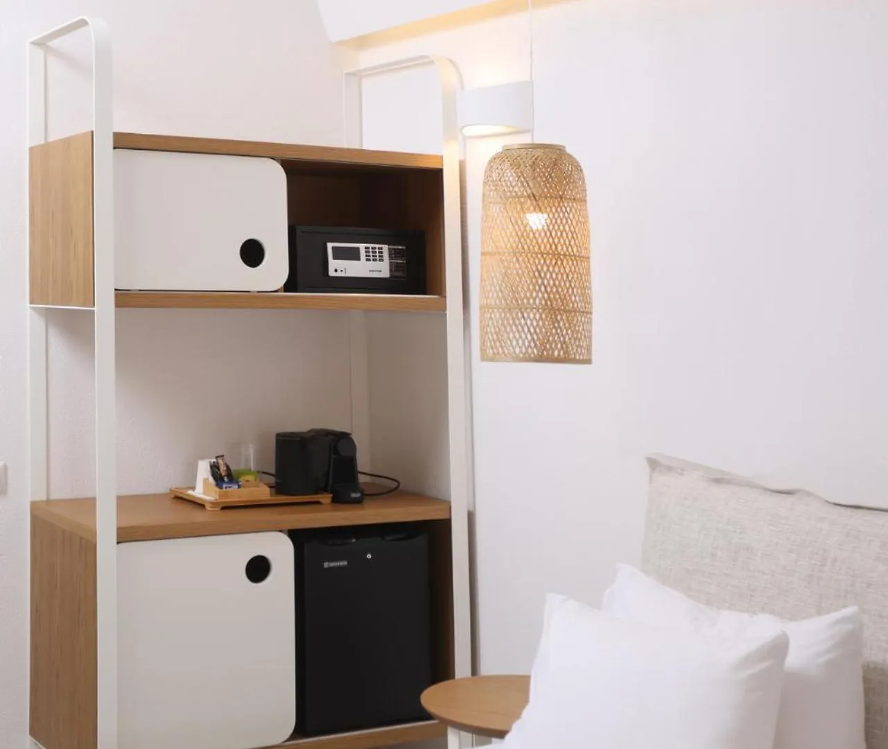 Lefko Suites Chaniotis Aparthotel